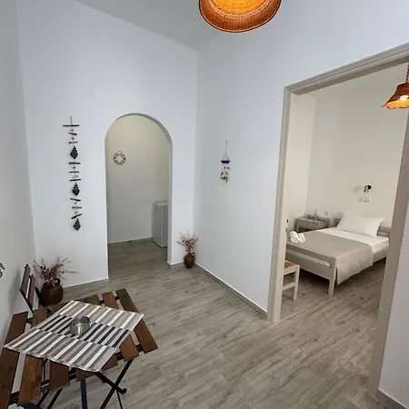 Nick's 4 * Parikia (Paros)