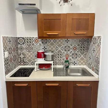 Nick's 4 Apartment