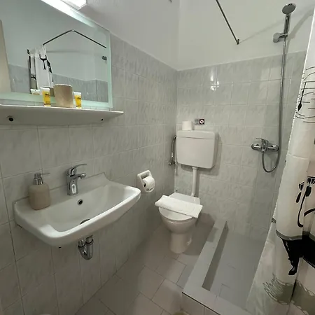 Nick's 4 Apartment Parikia (Paros)