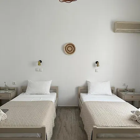 Nick's 4 * Parikia (Paros)
